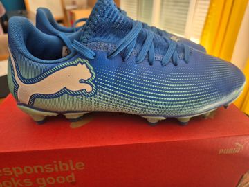 Used Puma Future 7 Play FG/AG Football Shoes Size 35 bike — image 2 of 7