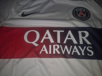 Used Nike Paris Saint Germain Maillot Taille S bike — image 3 of 6