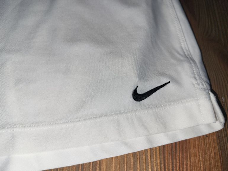 Used Nike Tennis Skort Size M bike — image 2 of 5