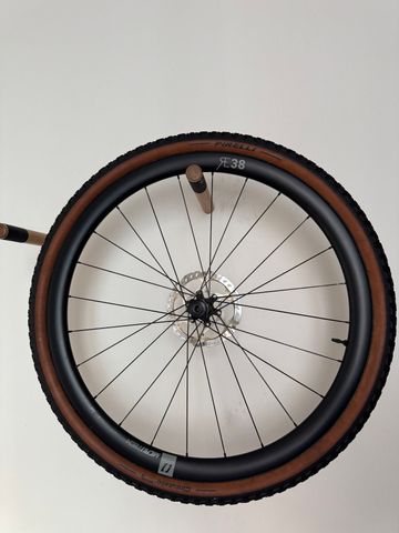MICROTECH Cerchi Carbon RE38 2025 bike usato — immagine 6 di 7
