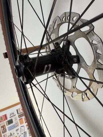 MICROTECH Cerchi Carbon RE38 2025 bike usato — immagine 5 di 7