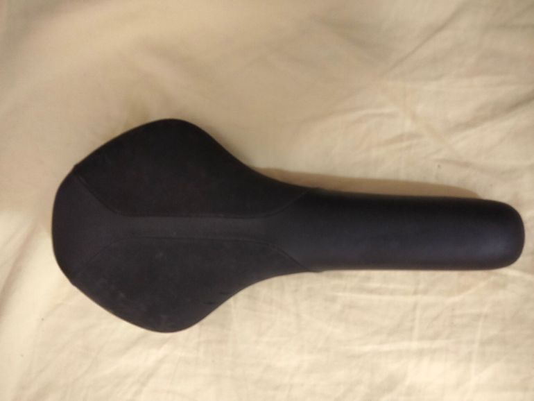 Used Fizik selle  neuve 2025 bike — image 1 of 3