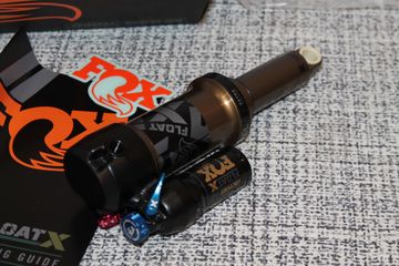 Used Fox Float X Factory 205x62.5 Trunnion Kashima bike — image 5 of 13