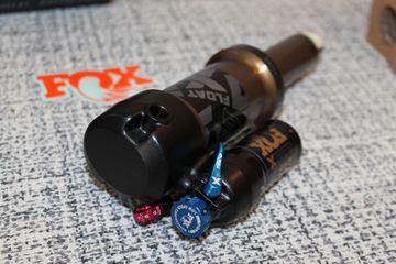 Used Fox Float X Factory 205x62.5 Trunnion Kashima bike — image 6 of 13