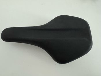 Używany Selle Royal Giant 2021 Saddles & Seatposts