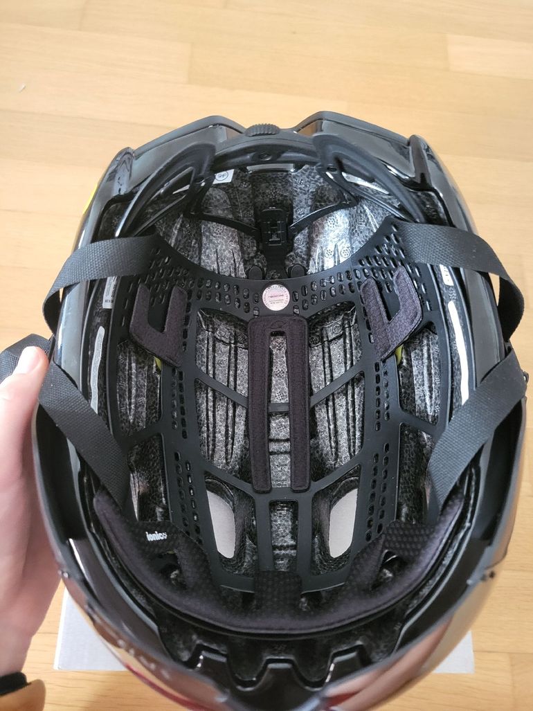 Used Giro Vanquish Mips Helm bike — image 6 of 6