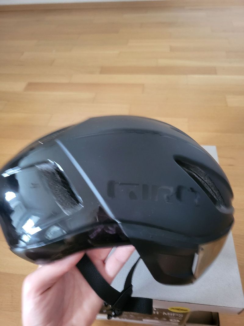 Used Giro Vanquish Mips Helm bike — image 5 of 6