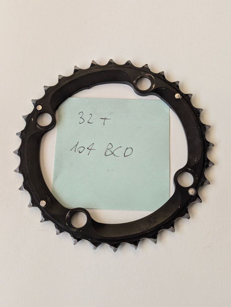 Brugt Shimano Corona Anteriore 32T 104 BCD Drivetrain & Pedals