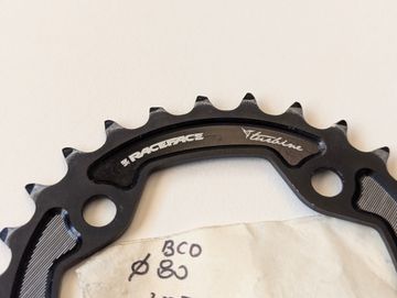 Race Face Turbine 28T 80 BCD Chainring 2011 bike usato — immagine 2 di 3