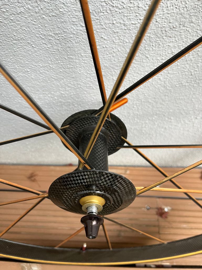 Used Lightweight Carbon bike — image 9 of 13