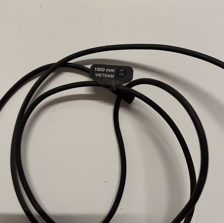 Used Shimano EW-SD50 cable 1000mm bike — image 2 of 2