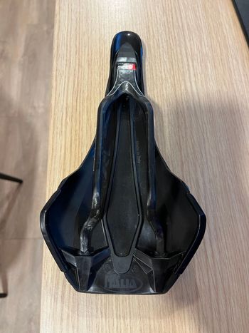 Used Selle Italia selle carbone XLR bike — image 2 of 3