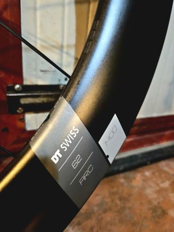 DT Swiss 1400 DICUT Wheelset - 62 MM 2024 bike de segunda mano — imagen 4 de 7