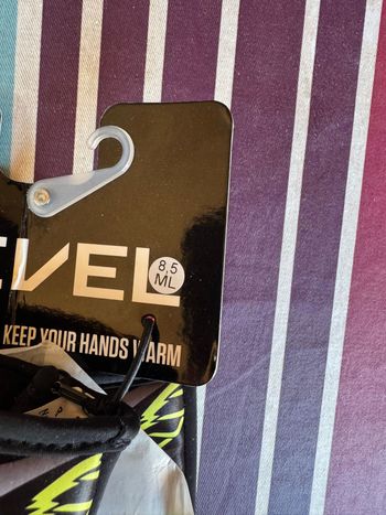 Used level gants race 2024 bike — image 2 of 4