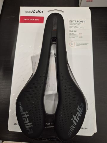 Used Sella Italia Selle Italia Flite Boost Kit Carbonio 2025 bike — image 3 of 5