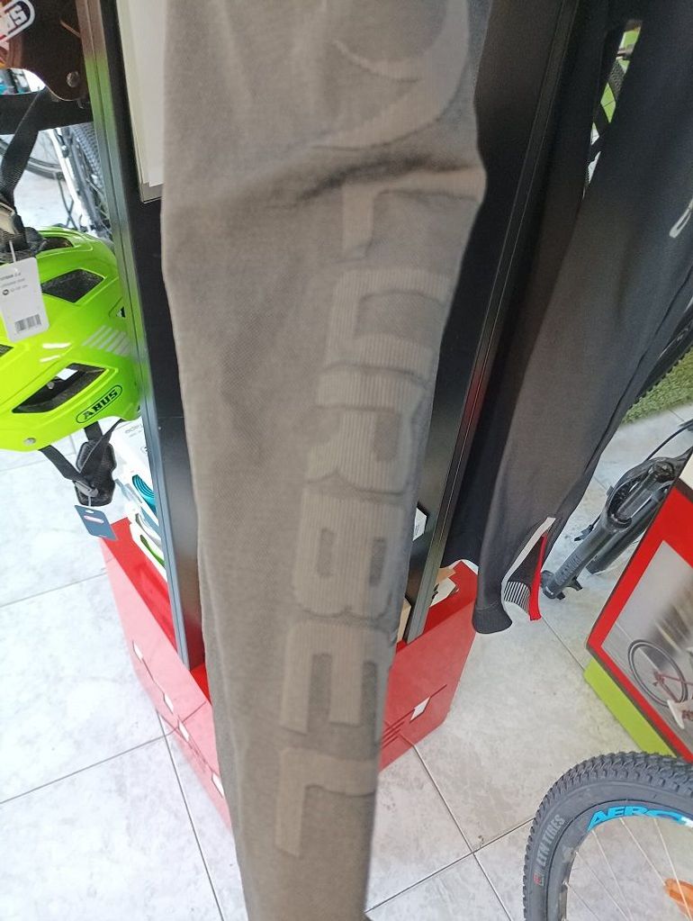 Used Lurbel Conquer Culotte 2023 bike — image 4 of 4
