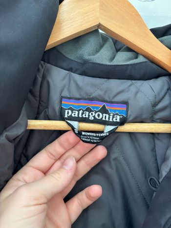 Used Patagonia Women's Insulated Storm Shift Jacket bike — image 4 of 12