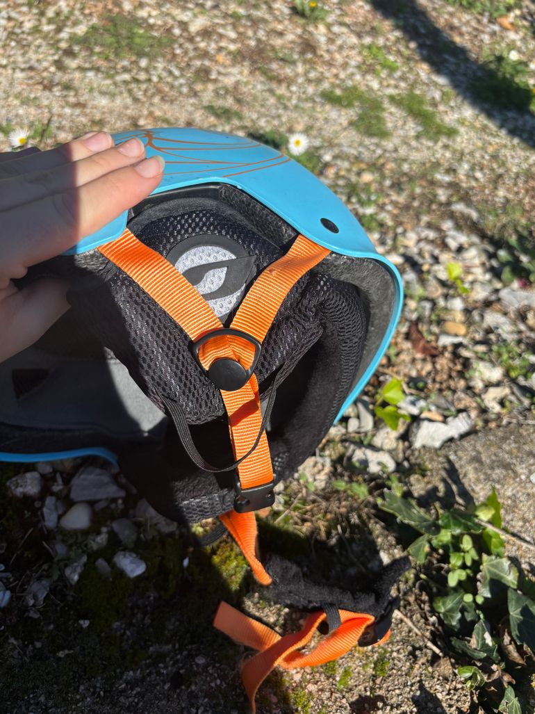 Used JULBO Casque enfant fille Helmet bike — image 7 of 12