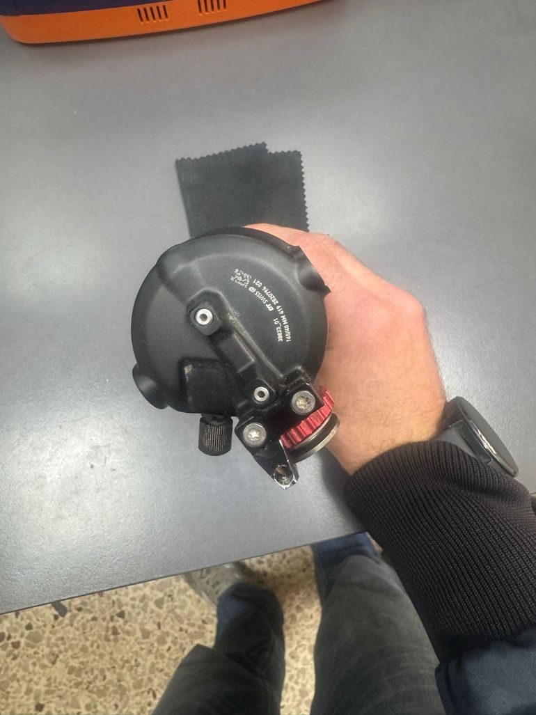 Used Dt Swiss R232 ONE Air Shock 2024 bike — image 2 of 3