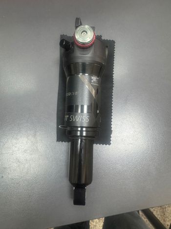 Used Dt Swiss R232 ONE Air Shock 2024 bike — image 3 of 3