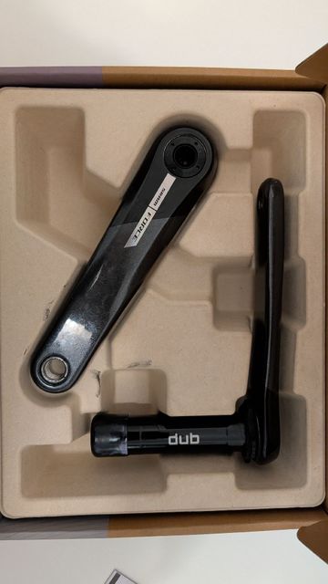 Käytetty Sram Force Crank 2024 Drivetrain & Pedals