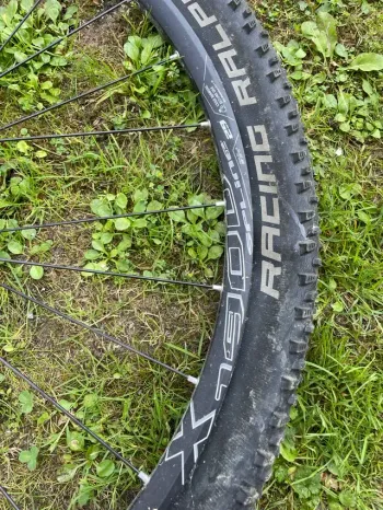 Used Dt Swiss Llantas bike — image 3 of 8