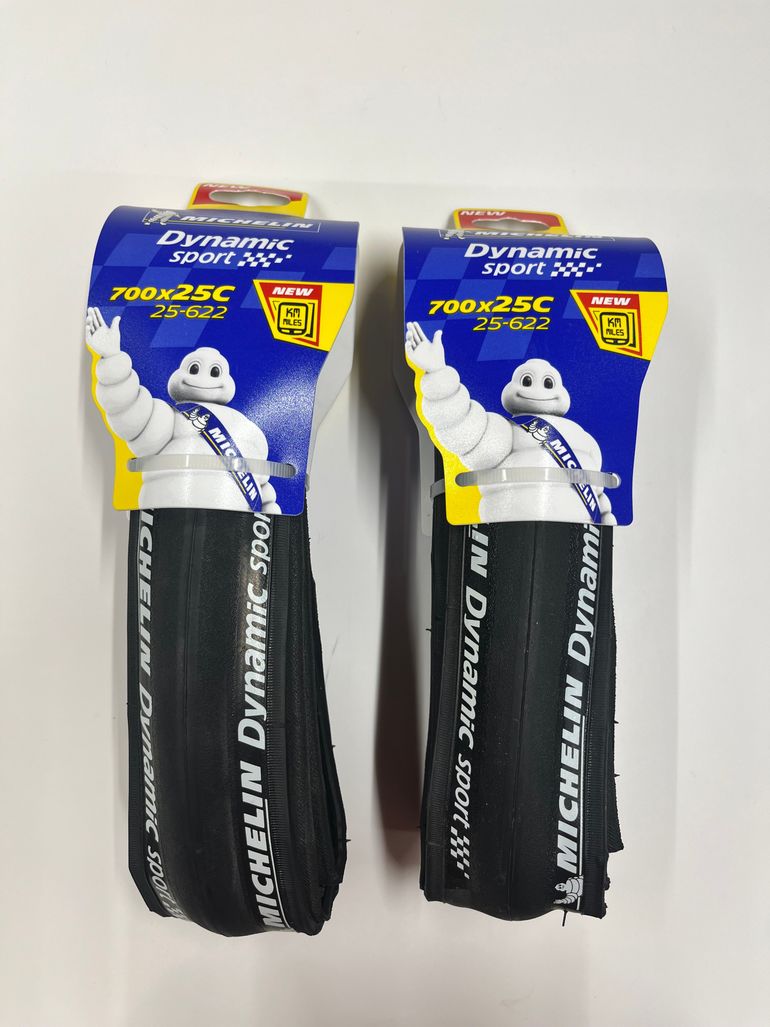 Pneu Vélo Route Michelin Dynamic Sport 700x23 - Noir, Rigide, Neuf Sous Blister