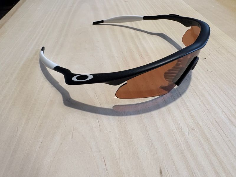 Oakley M-Frame Cycling Accessories usato