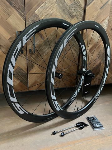 Used Scope NEW! R4 rim Carbon Wheels/28 Shimano Frehub 10/11/12 Speed 2024 Wheels