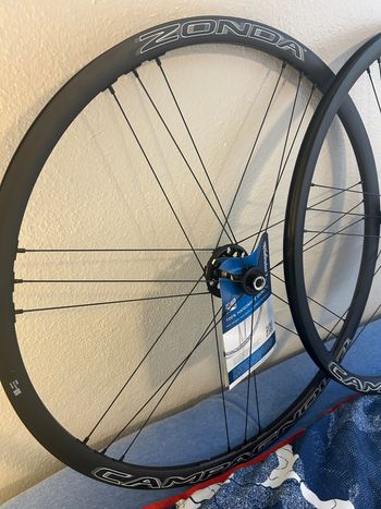 Used Campagnolo Zonda C17 Disc Road Clincher Wheelset 2024 bike — image 5 of 7