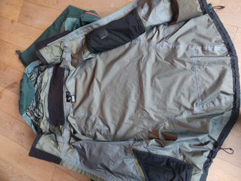 Used Lowe Alpine gore tex pro bike — image 3 of 6