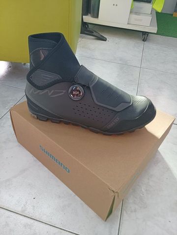 Shimano MTB MW701SL Negro 2023 bike usato — immagine 2 di 3