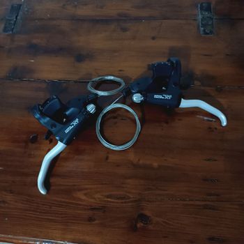 Shimano, comandi + leve freno  Deore XT ST-M738 3x8v.