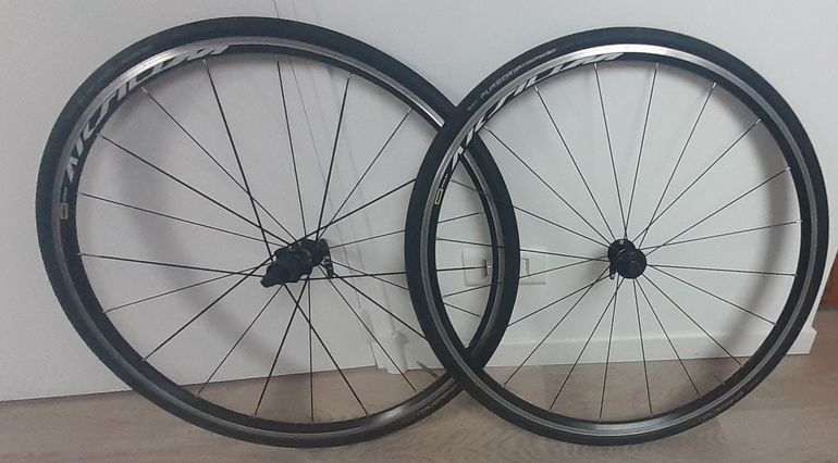 Used Mavic aksuim 2024 bike — image 1 of 2