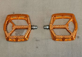 Used Hope F22 Pedal Orange PE.HO.0012 bike