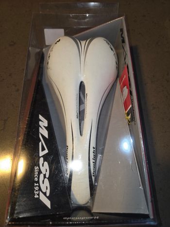 Massi, Prolight Carbono Saddle