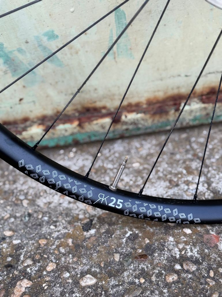 Used MICROTECH Cerche  rk25 2025 bike — image 2 of 5