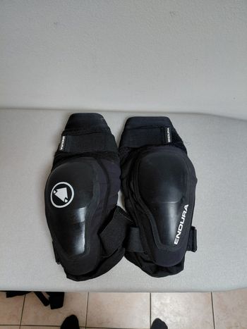 Endura, Ginocchiere D3O