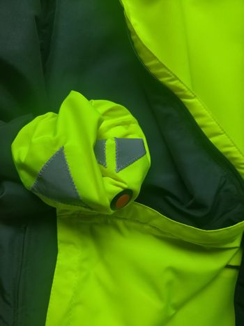 mova, veste