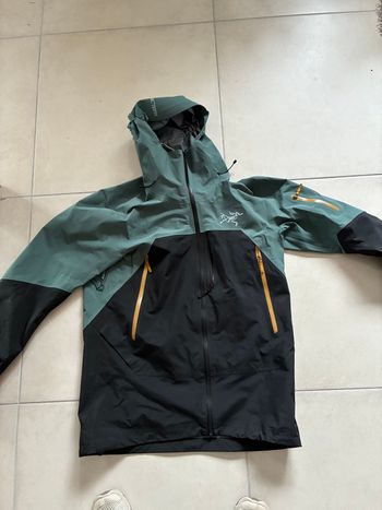 Arc’teryx, rush