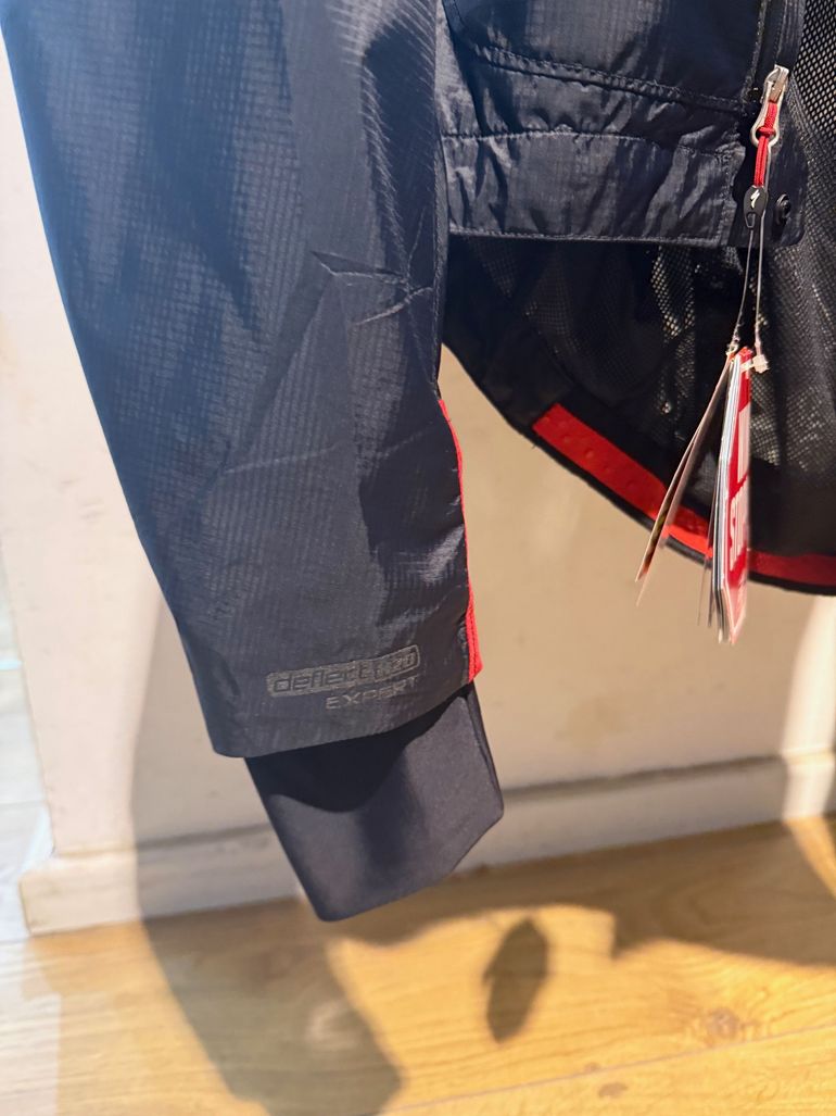 Used Specialized Deflect H²O Expert Windstopper Jacket Men 2013 bike — image 4 of 5