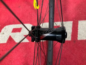 Used Roval Traverse SL 650b 2018 bike — image 2 of 2