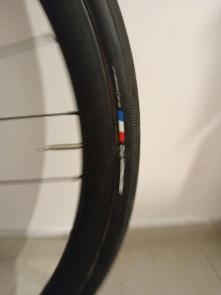 Used Devox 35mm de perfil con neumaticos Bontrager R2 32mm 2023 bike — image 5 of 6