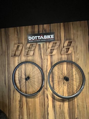 OQUO RP35 TEAM Carbon Wheelset Wheels de segunda mano