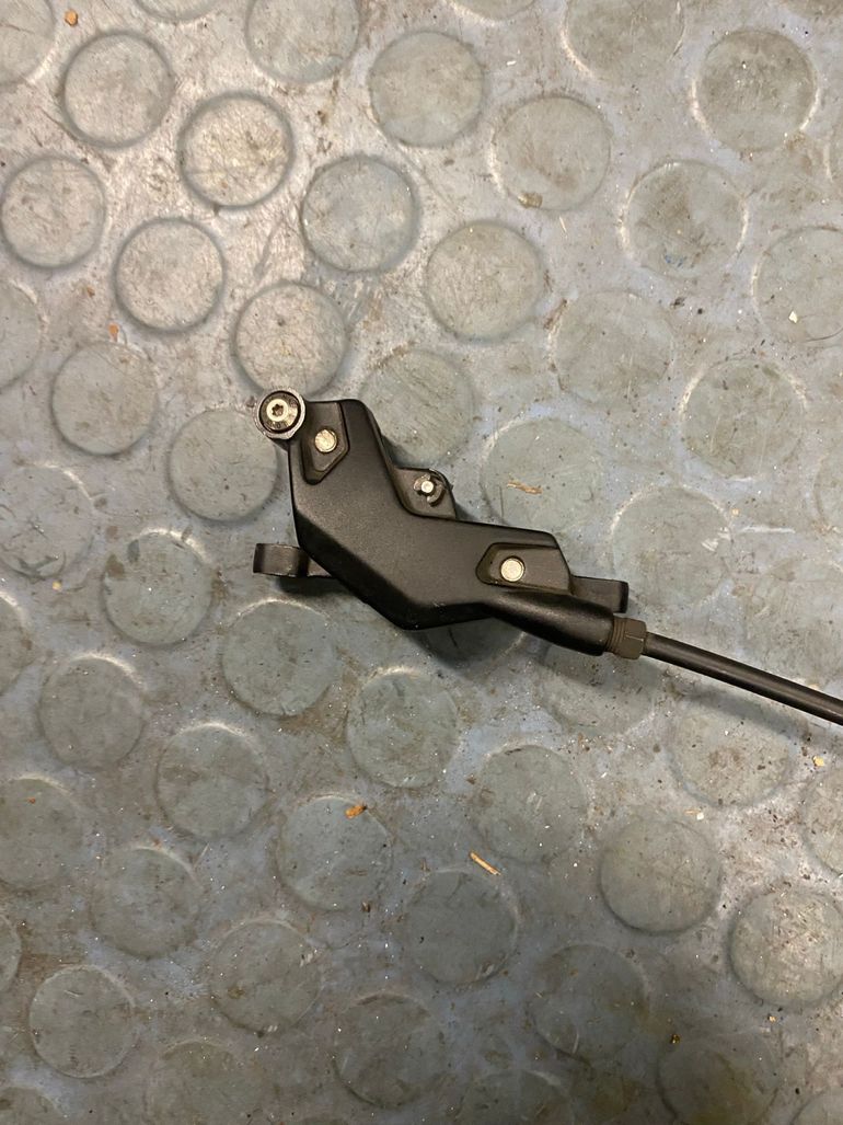 Used Sram db8 eine saison gefahren haben neue bremsbelägen bekommen 2022 bike — image 6 of 7