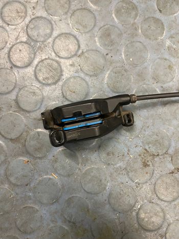 Used Sram db8 eine saison gefahren haben neue bremsbelägen bekommen 2022 bike — image 5 of 7