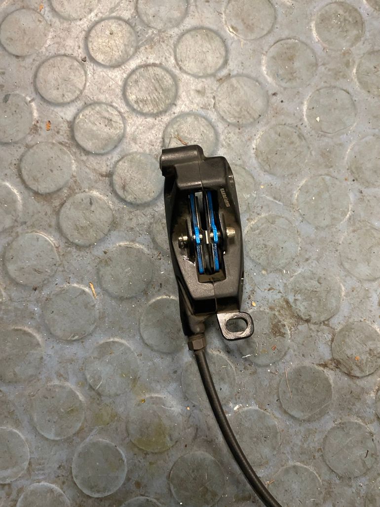 Used Sram db8 eine saison gefahren haben neue bremsbelägen bekommen 2022 bike — image 7 of 7