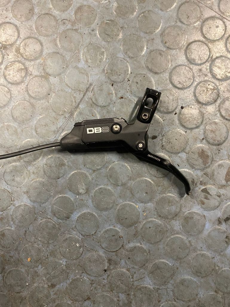 Used Sram db8 eine saison gefahren haben neue bremsbelägen bekommen 2022 bike — image 1 of 7