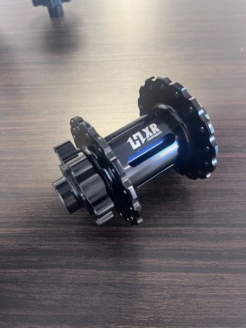 Used HXR Components NEUF Moyeux avant  Non boost 2020 bike — image 5 of 7