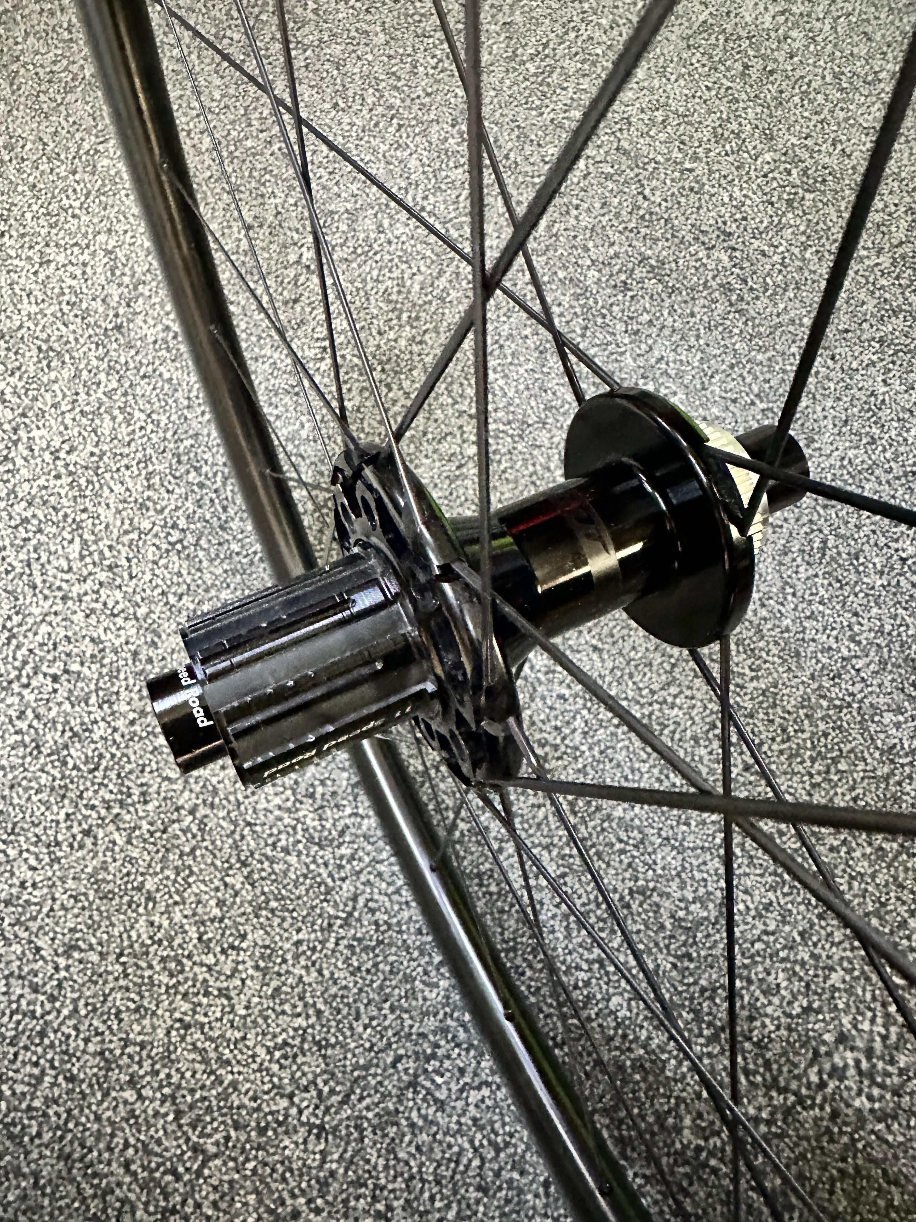 SLR Giant SLR1 42 DB HOOKLESS 700c カーボンリム 内幅19mm 1 42 Disc 